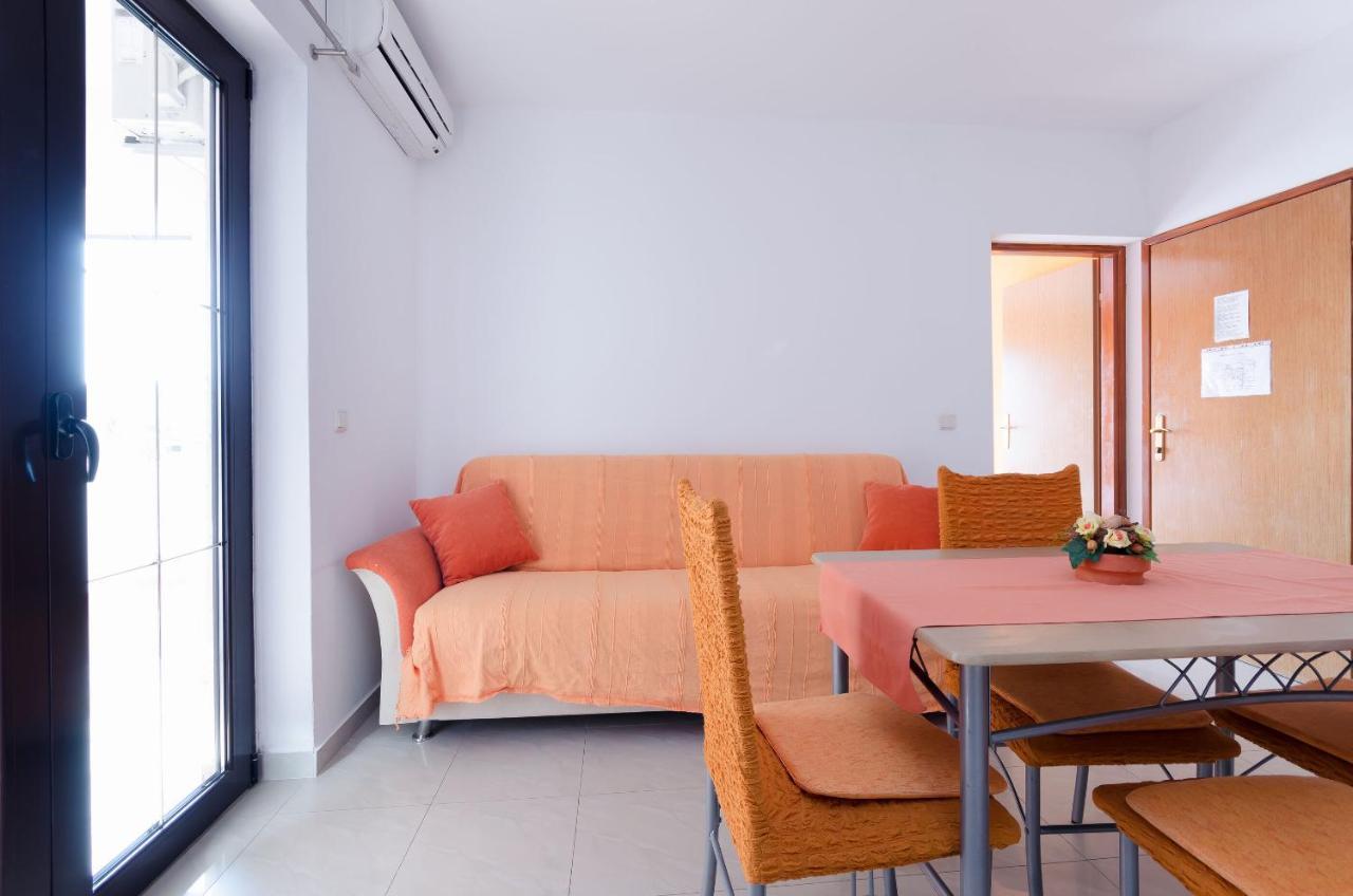 Apartments Helena Лопар Екстер'єр фото