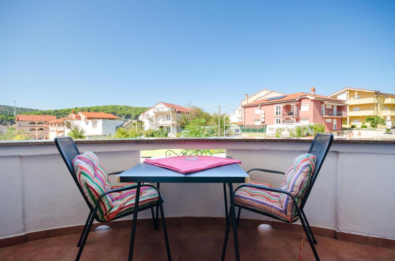 Apartments Helena Лопар Екстер'єр фото