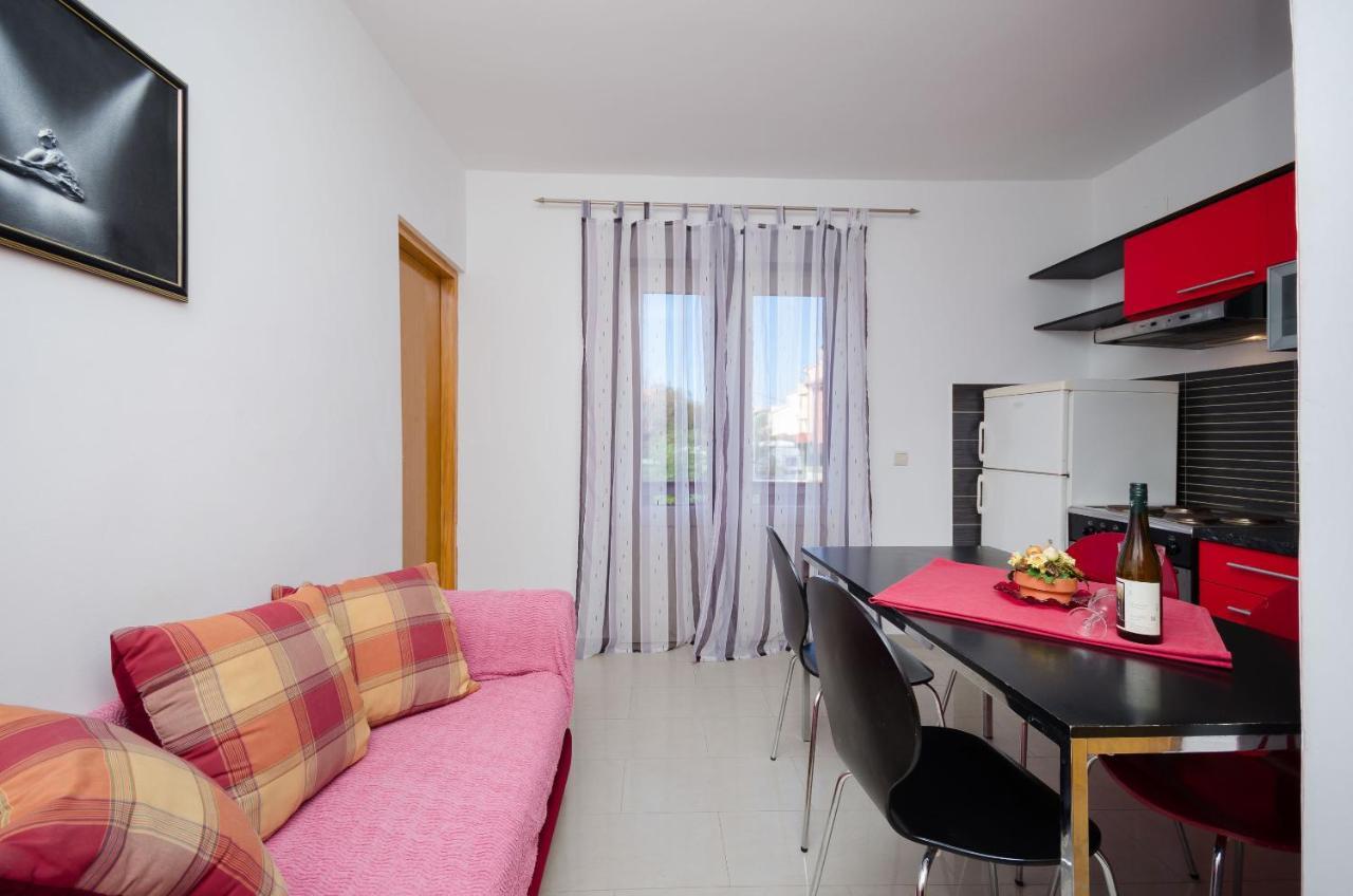 Apartments Helena Лопар Екстер'єр фото